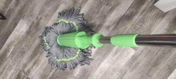 Self-Twisting Water Rotating Mop – Effortless Cleaning with 360° Rotation